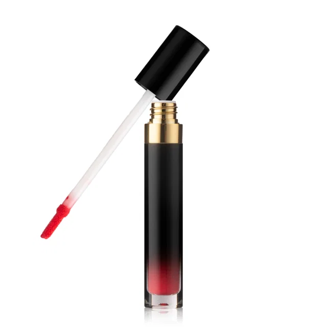 Матовая жидкая помада под собственной торговой маркой